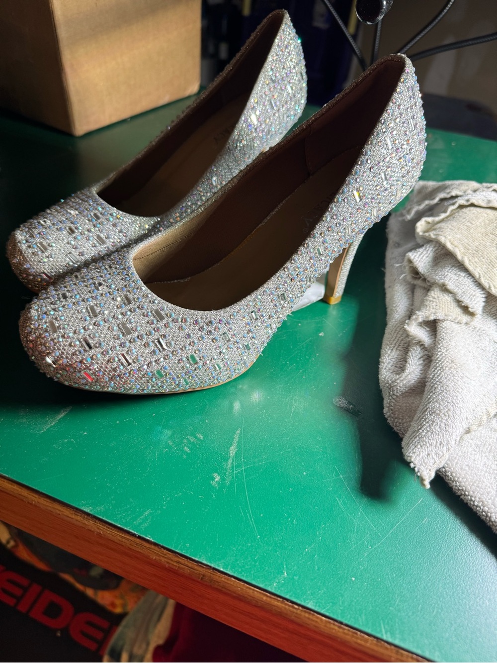 Women's Delicacy Sparkle Embellished High Heel Pumps - Silver